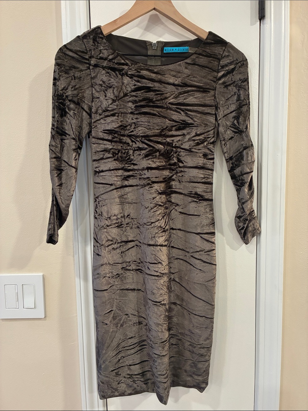 Alice + Olivia Abstract Mini Dress Brown & Black Size 2 Like New